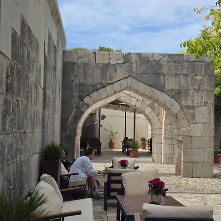 Heritage Maskovica Hotel