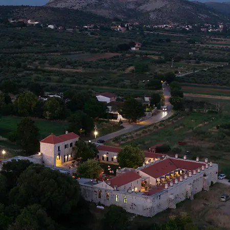 Heritage Maskovica 4* Пакоштане